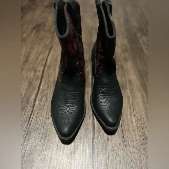 Rampage black cowboy boots hotsell